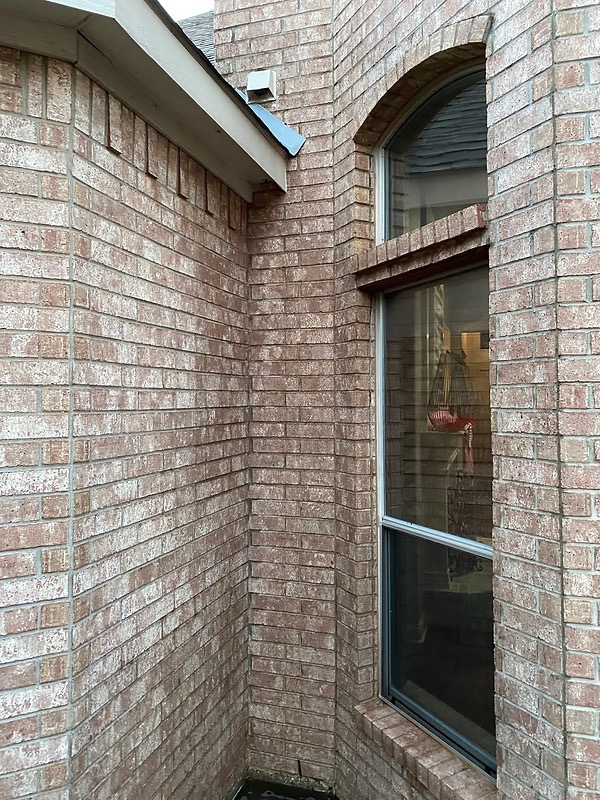 Brick Home Pressure Wash - AFTER