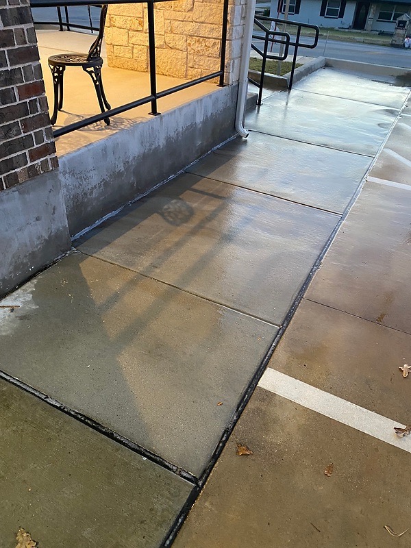 Sidewalk Pressure Wash - AFTER
