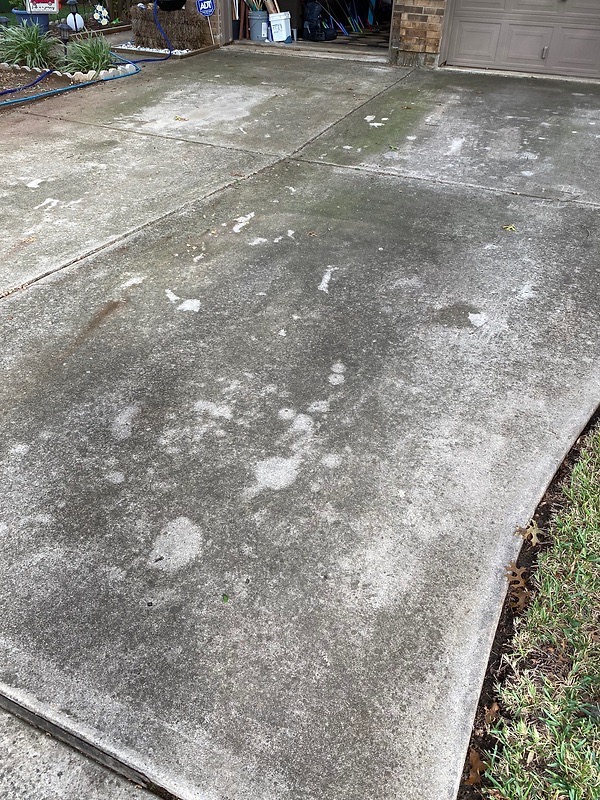 Driveway Pressure Wash - BEFORE