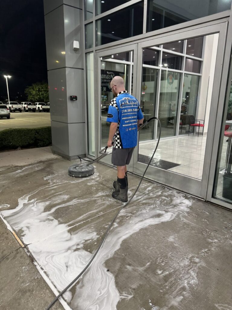 pit stop pressure washing - commercial pressure washing services